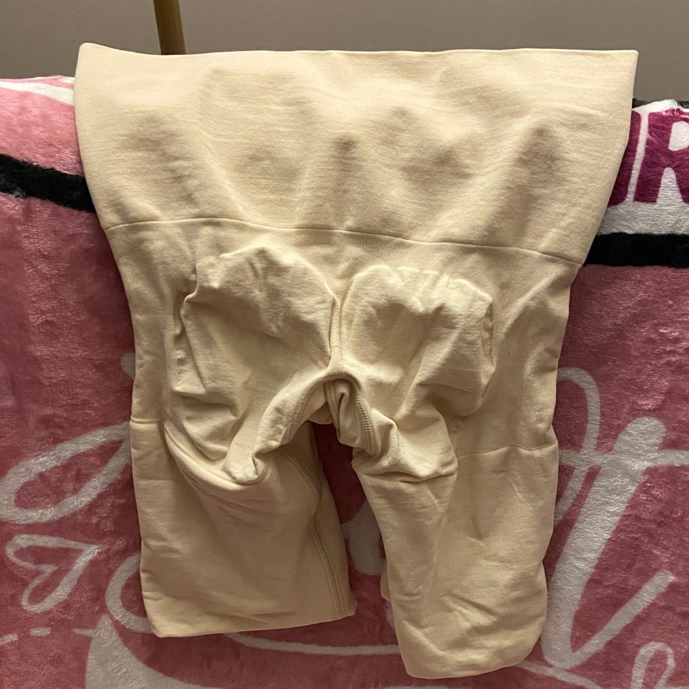 SKIMS Cream Shapewear Shorts butt enhancing